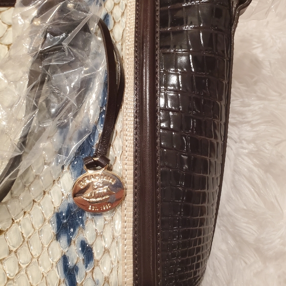 🎉🎉SOLD ON MERCARI🎉🎉 - Picture 8 of 10